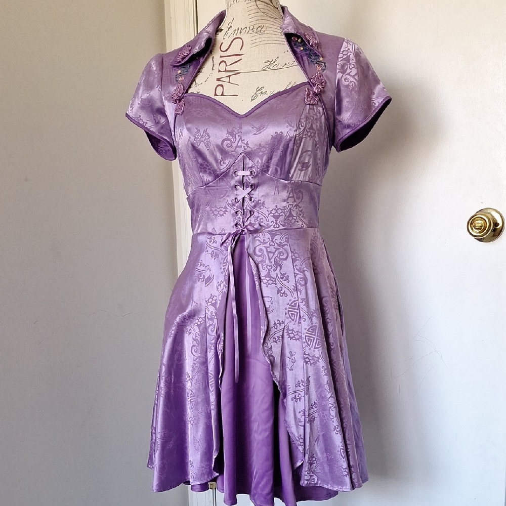 Hot Topic Disney Alice Though The Looking Glass Size Medium NWOT
